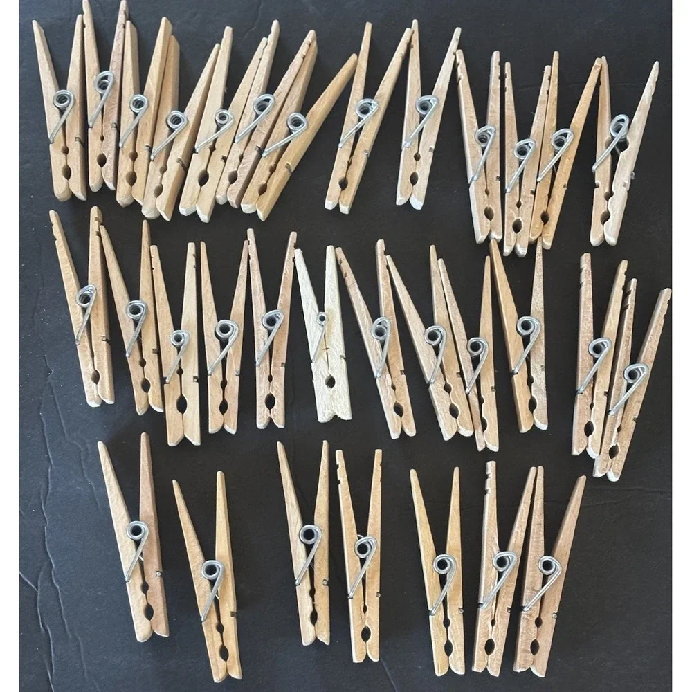 Vtg 75 Piece Lot Wood Metal Springs Clothes Pins Woode + 6 Plastic Laundry Hooks